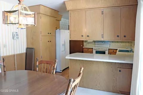 318 Nova Dr, Bismarck, ND 58503 photo 8