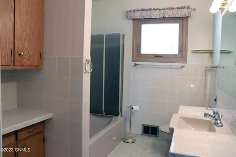 318 Nova Dr, Bismarck, ND 58503 photo 13