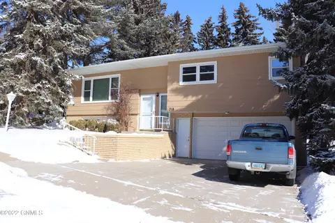318 Nova Dr, Bismarck, ND 58503 photo 29