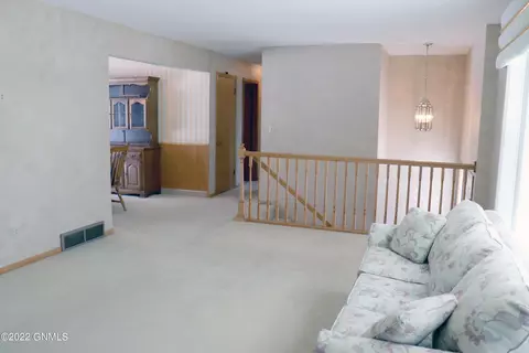 318 Nova Dr, Bismarck, ND 58503 photo 4