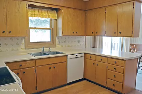 318 Nova Dr, Bismarck, ND 58503 photo 7