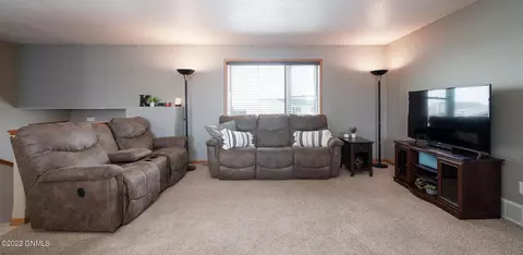 119 Libby Rd, Lincoln, ND 58504 photo 4