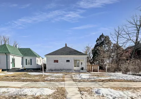 510 2nd Ave E, Williston, ND 58801 photo 4
