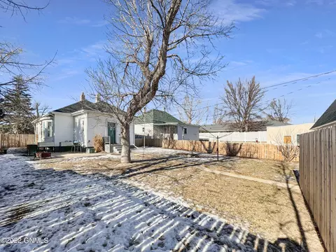 510 2nd Ave E, Williston, ND 58801 photo 9