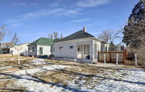 510 2nd Ave E, Williston, ND 58801 photo 3