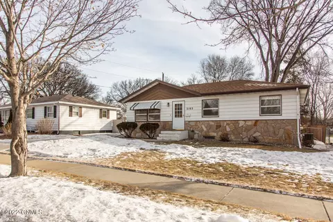 2103 Assumption Dr, Bismarck, ND 58501 photo 21