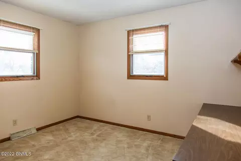 2103 Assumption Dr, Bismarck, ND 58501 photo 9