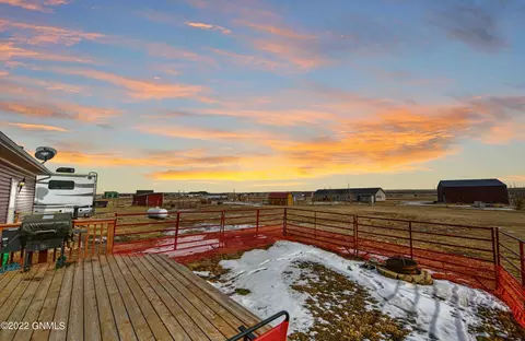 5734 Liberty Ln, Williston, ND 58801 photo 42