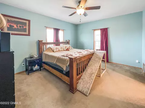 5734 Liberty Ln, Williston, ND 58801 photo 23
