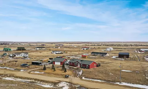 5734 Liberty Ln, Williston, ND 58801 photo 4