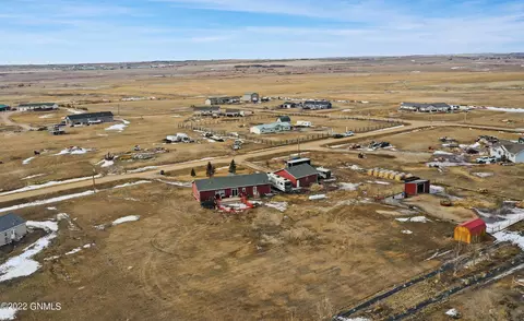 5734 Liberty Ln, Williston, ND 58801 photo 43