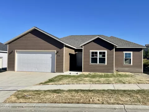 3726 Rocky Wagon St, Williston, ND 58801