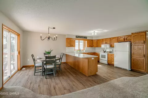 2025 D Ave E, Bismarck, ND 58501 photo 6