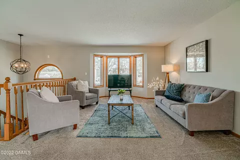 2025 D Ave E, Bismarck, ND 58501 photo 4