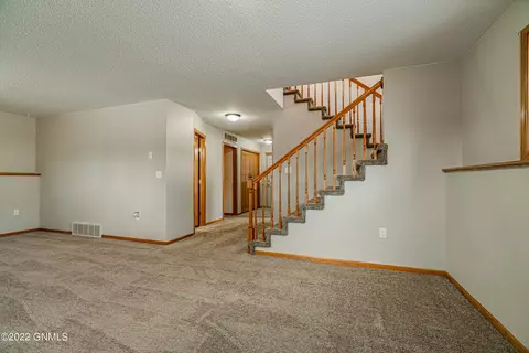 2025 D Ave E, Bismarck, ND 58501 photo 21