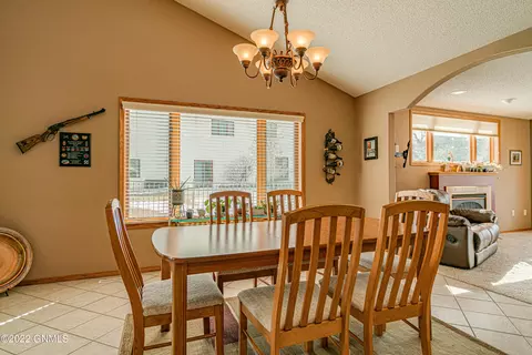 3268 Impala Ln, Bismarck, ND 58503 photo 16