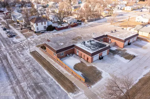 704 5th St W, Williston, ND 58801 photo 32