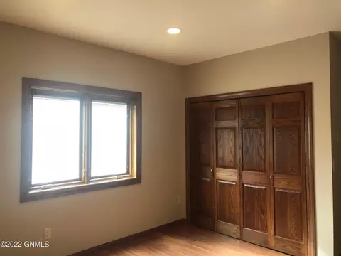 704 5th St W, Williston, ND 58801 photo 20