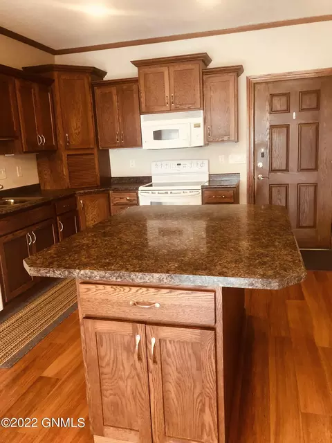 704 5th St W, Williston, ND 58801 photo 9