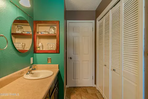 3006 E Ave E, Bismarck, ND 58501 photo 20