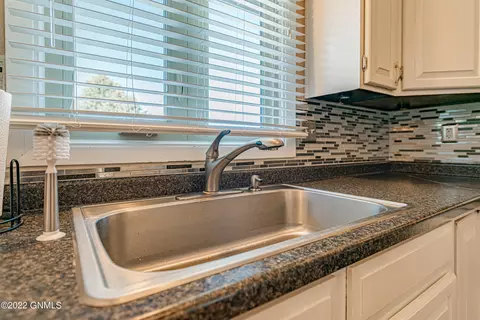 3006 E Ave E, Bismarck, ND 58501 photo 9