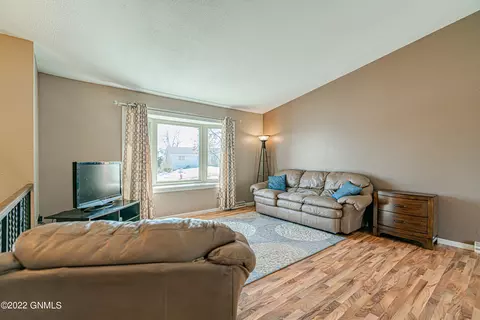 3006 E Ave E, Bismarck, ND 58501 photo 12