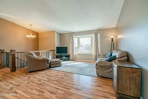 3006 E Ave E, Bismarck, ND 58501 photo 13