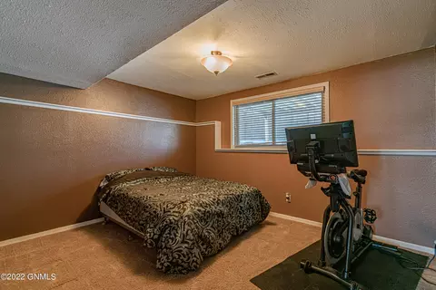 3006 E Ave E, Bismarck, ND 58501 photo 35