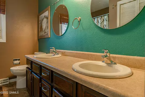3006 E Ave E, Bismarck, ND 58501 photo 18