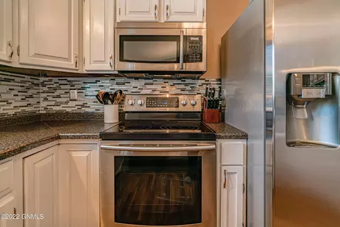 3006 E Ave E, Bismarck, ND 58501 photo 8