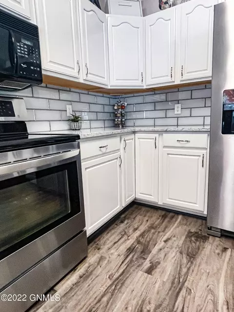 6206 Comet Ln, Bismarck, ND 58503 photo 8