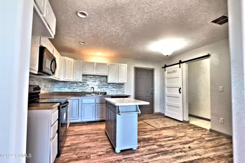 14725 Baxter St, Williston, ND 58801 photo 5