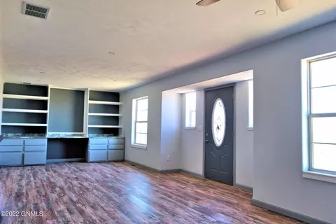 14725 Baxter St, Williston, ND 58801 photo 4