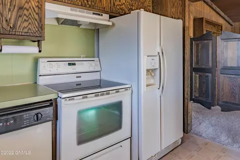 2431 Boulevard Ave, Bismarck, ND 58501 photo 14