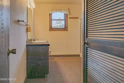 2431 Boulevard Ave, Bismarck, ND 58501 photo 39