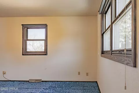 2431 Boulevard Ave, Bismarck, ND 58501 photo 22