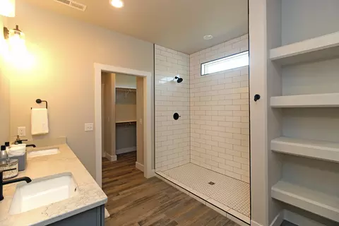 5420 Titanium Dr, Bismarck, ND 58503 photo 9