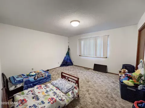 2405 N Main Ct, Williston, ND 58801 photo 28