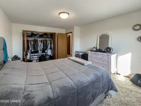 2405 N Main Ct, Williston, ND 58801 photo 25
