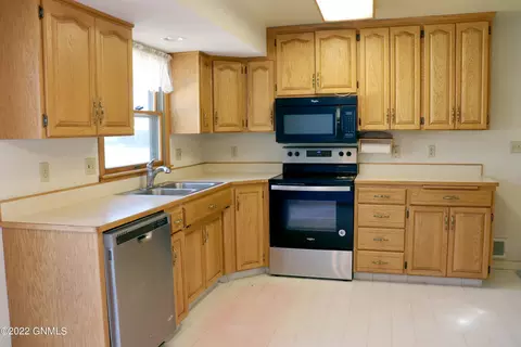 342 Central Ave, Bismarck, ND 58501 photo 3