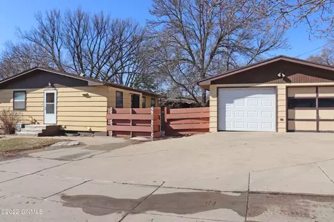 342 Central Ave, Bismarck, ND 58501 photo 38