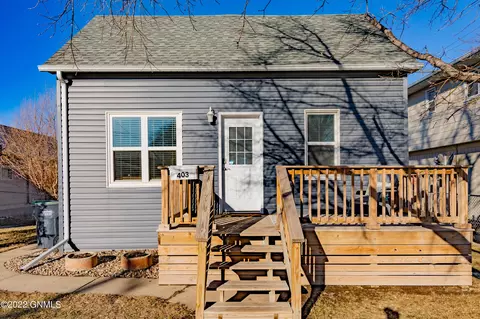 403 7th Ave SW, Mandan, ND 58554 photo 2