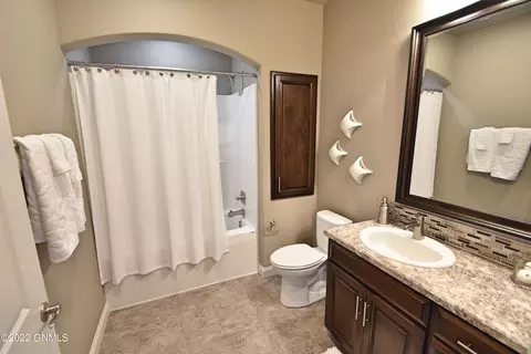 1107 Community Loop, Bismarck, ND 58503 photo 24