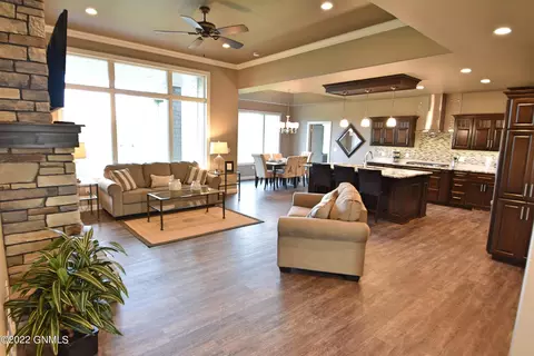 1107 Community Loop, Bismarck, ND 58503 photo 3