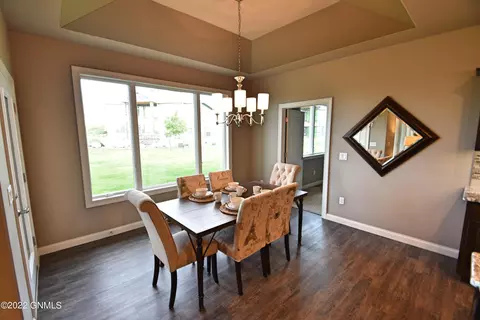 1107 Community Loop, Bismarck, ND 58503 photo 11