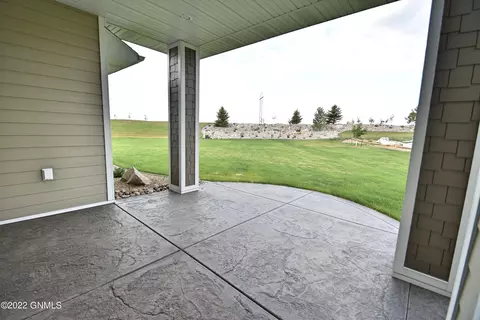 1107 Community Loop, Bismarck, ND 58503 photo 12