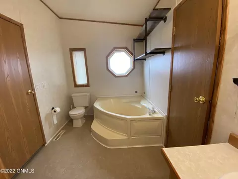 5000 Sumter Dr, Bismarck, ND 58503 photo 10