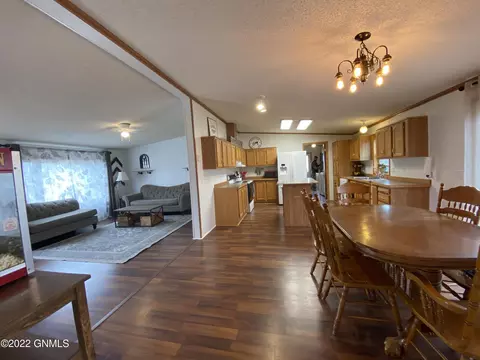 5000 Sumter Dr, Bismarck, ND 58503 photo 4