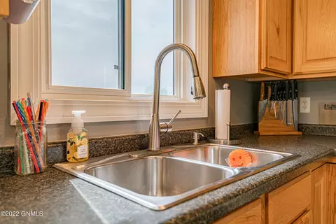 91 Custer Dr, Lincoln, ND 58504 photo 9