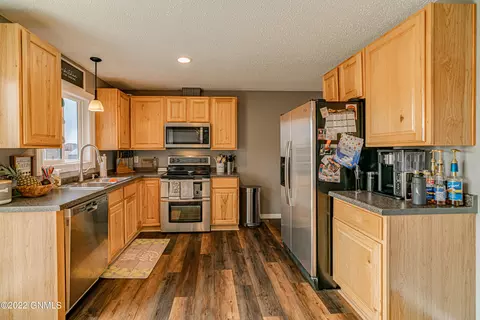 91 Custer Dr, Lincoln, ND 58504 photo 5